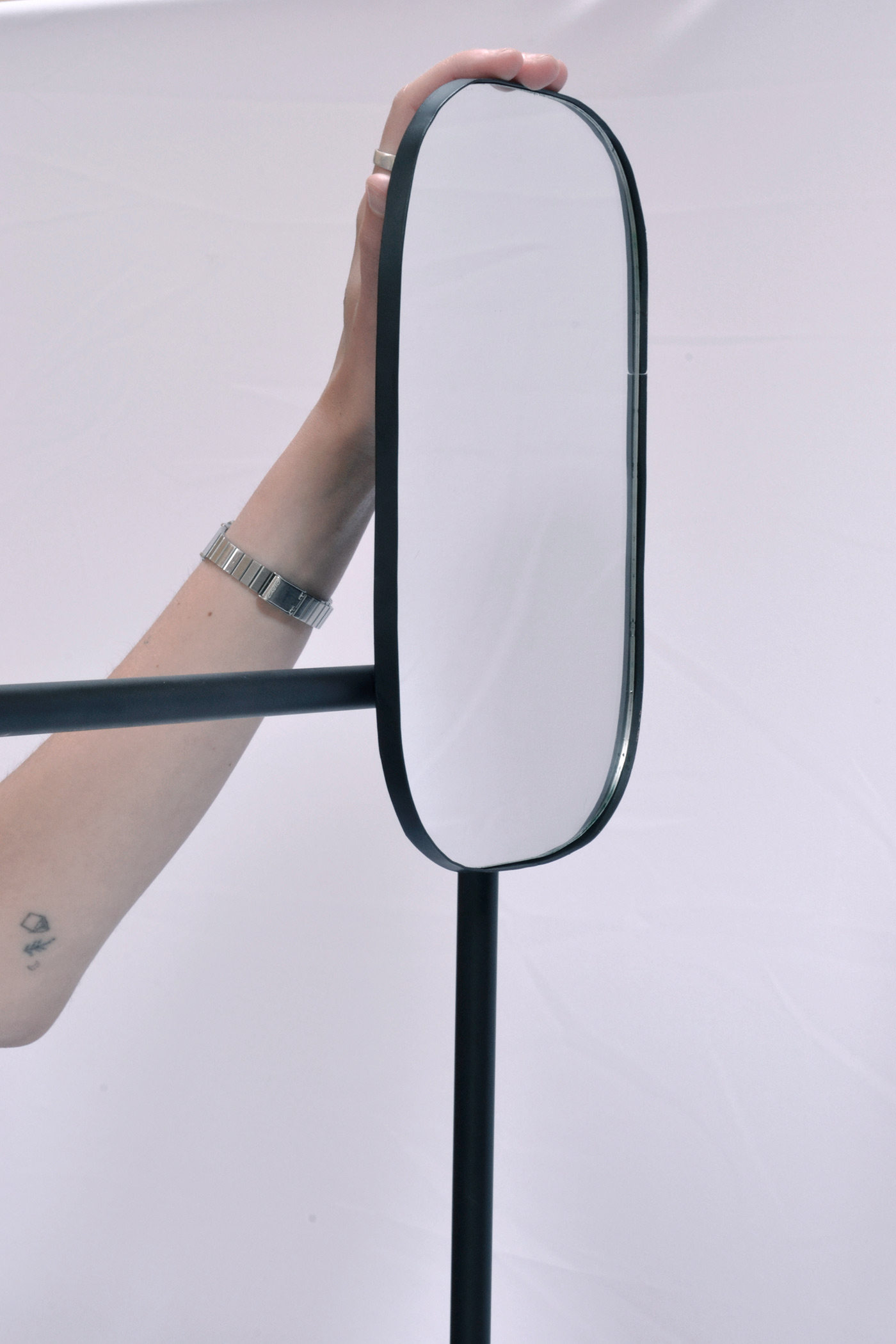 coat hanger，black，mirror，Marine Corps，cintrei，Minimalist，Coat rack，