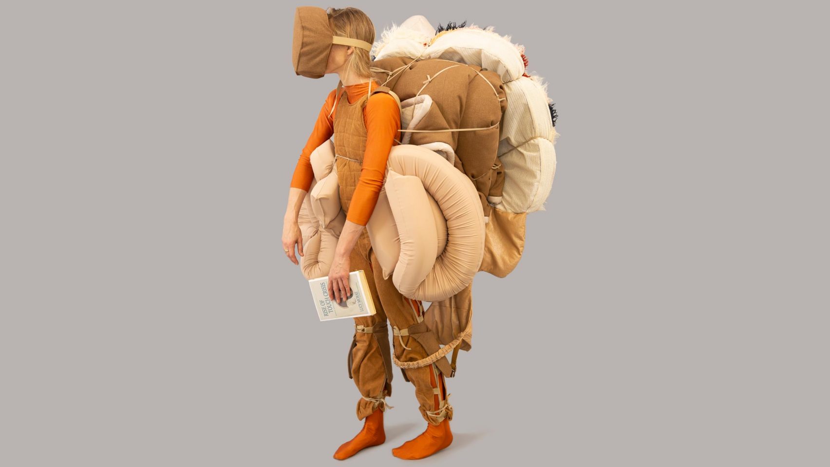 Future Survival Kit，Cushion，lifesaving，Lucy McRae，