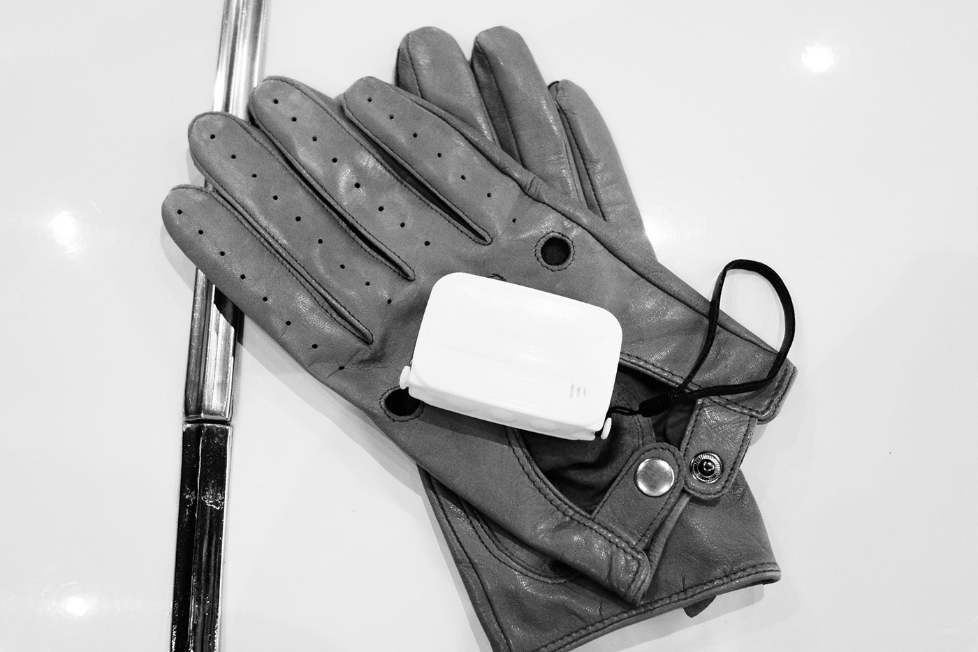 a burglar alarm，automobile，Small，Key buckle，Retro，