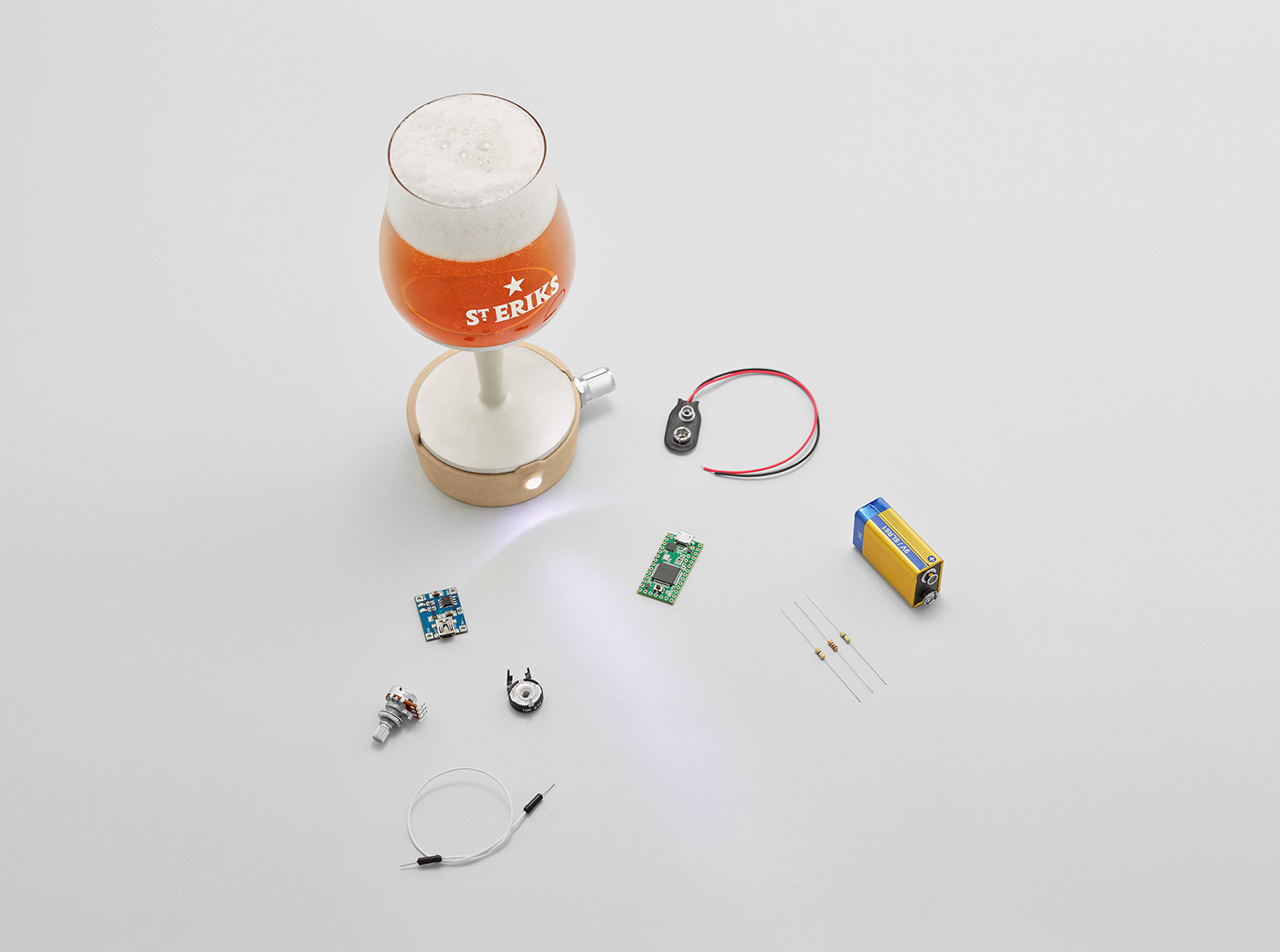 beer mug，Electric，advertisement，Split diagram，