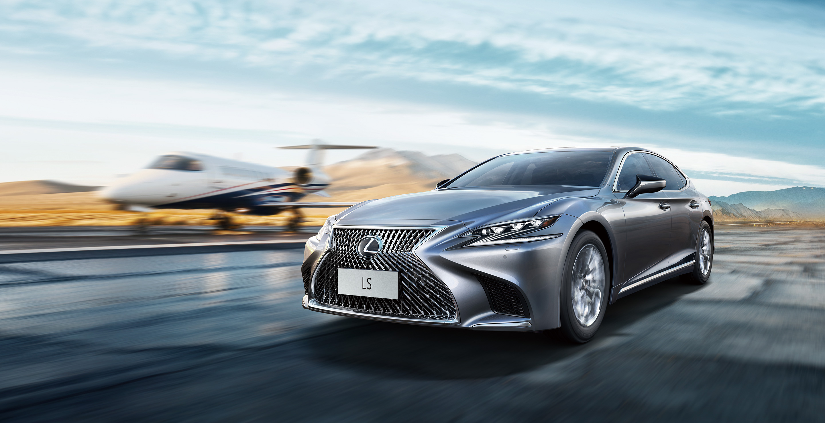 Car，luxury，LS，Sense of future，comfortable，