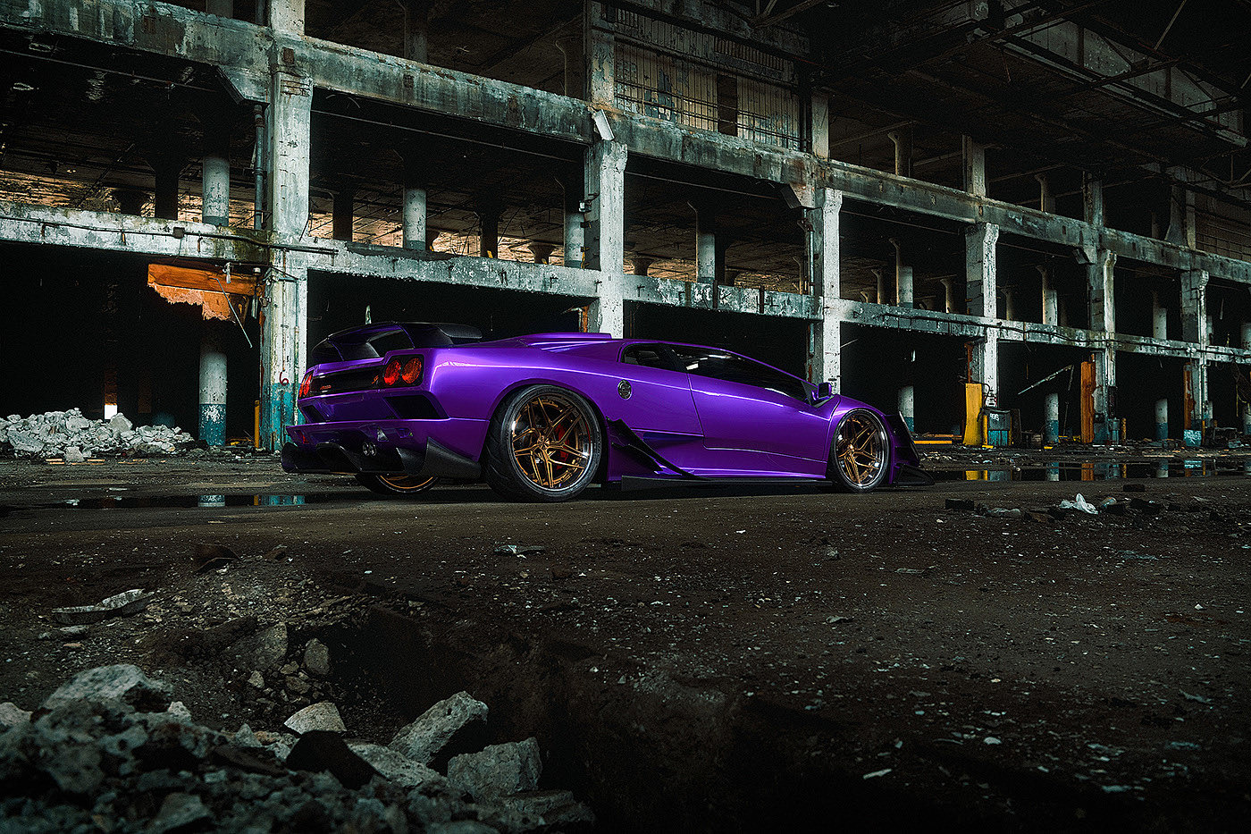 ruined car，Sports car，cgi，Photography，modification，
