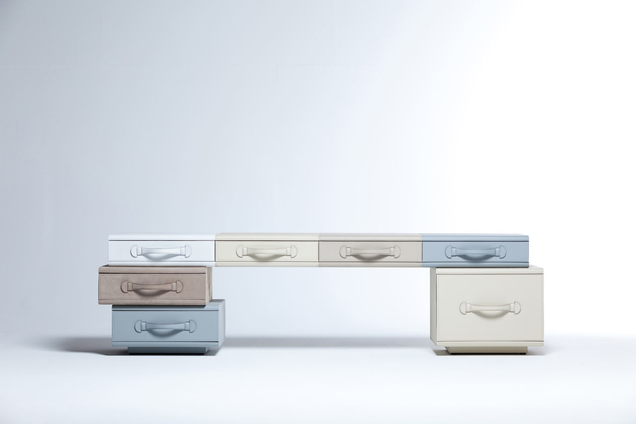 cabinet，suitcase，assemble，Leatherwear，