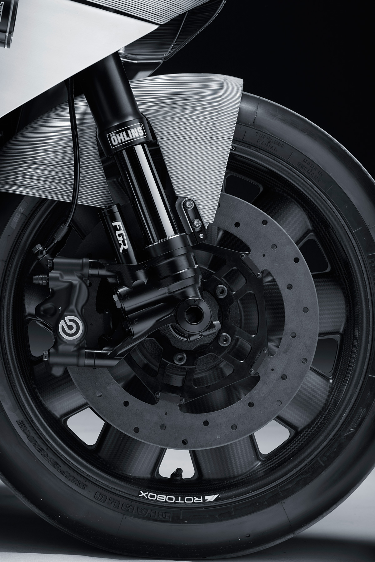 motorcycle，Vehicle，FIRST，