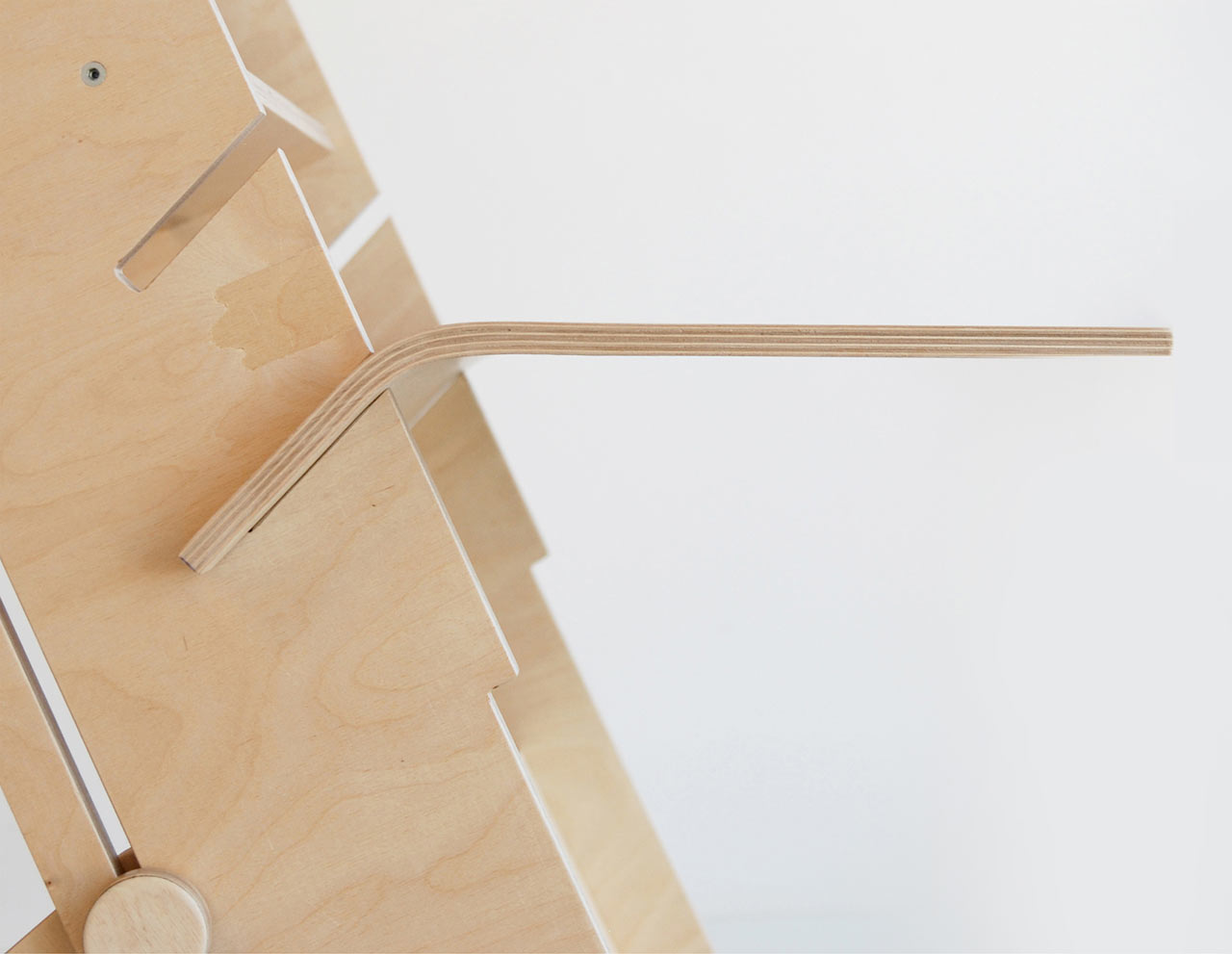 Table，Sitting type，Station type，wooden ，fold，