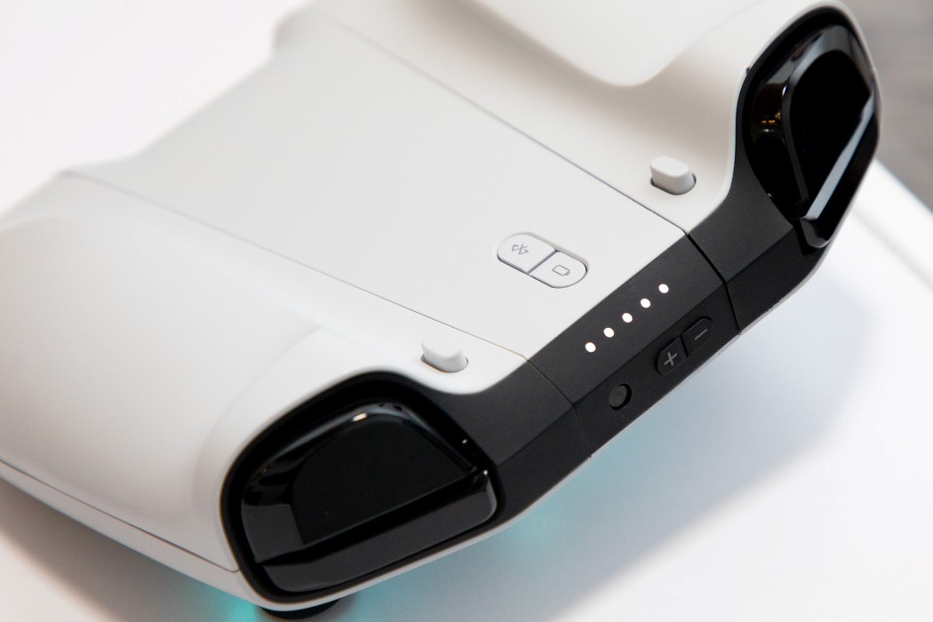 recreational machines，hold，ALIENWARE，concept，