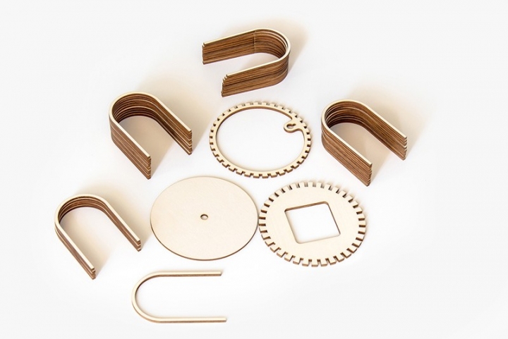 Wall clock，Clock，Wooden wall clock，