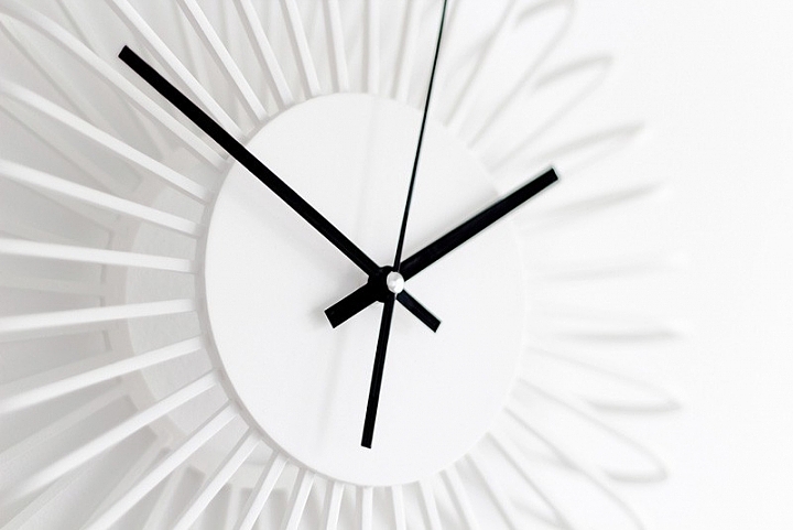 Wall clock，Clock，Wooden wall clock，