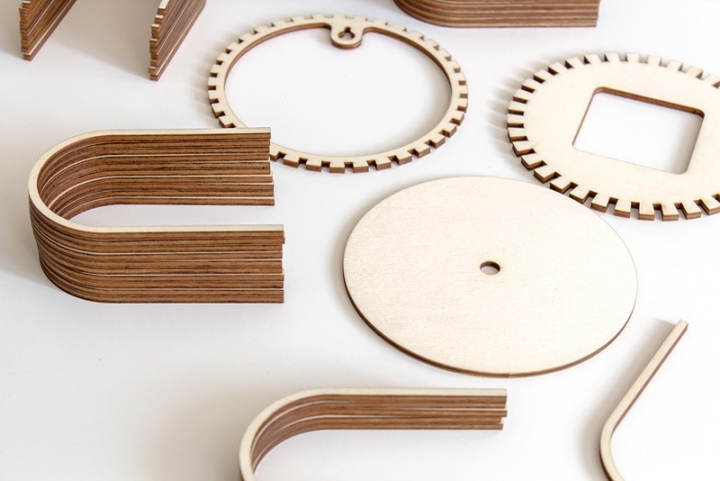 Wall clock，Clock，Wooden wall clock，