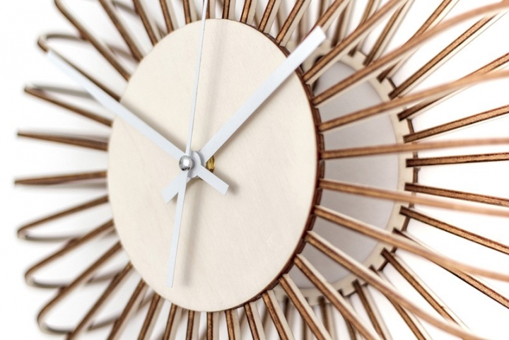 Wall clock，Clock，Wooden wall clock，