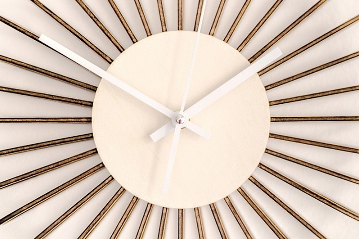 Wall clock，Clock，Wooden wall clock，