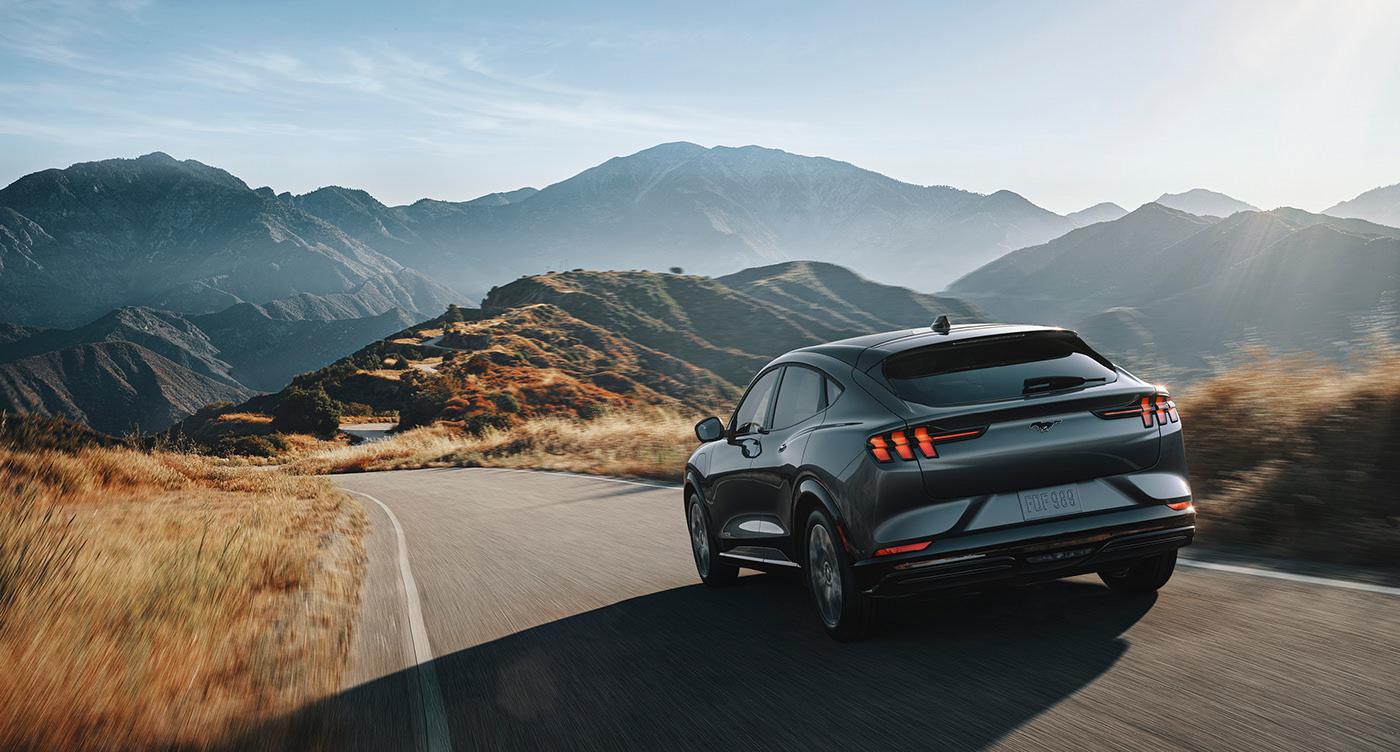 wild horse，MUSTANG MACH，Photography，automobile，