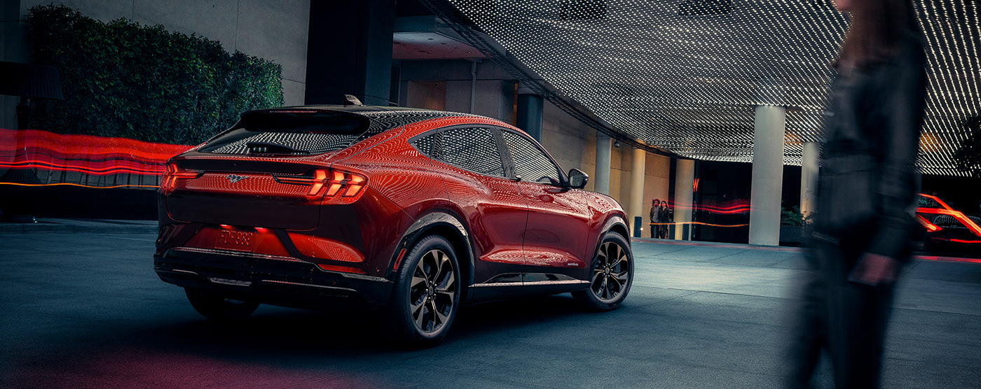 wild horse，MUSTANG MACH，Photography，automobile，