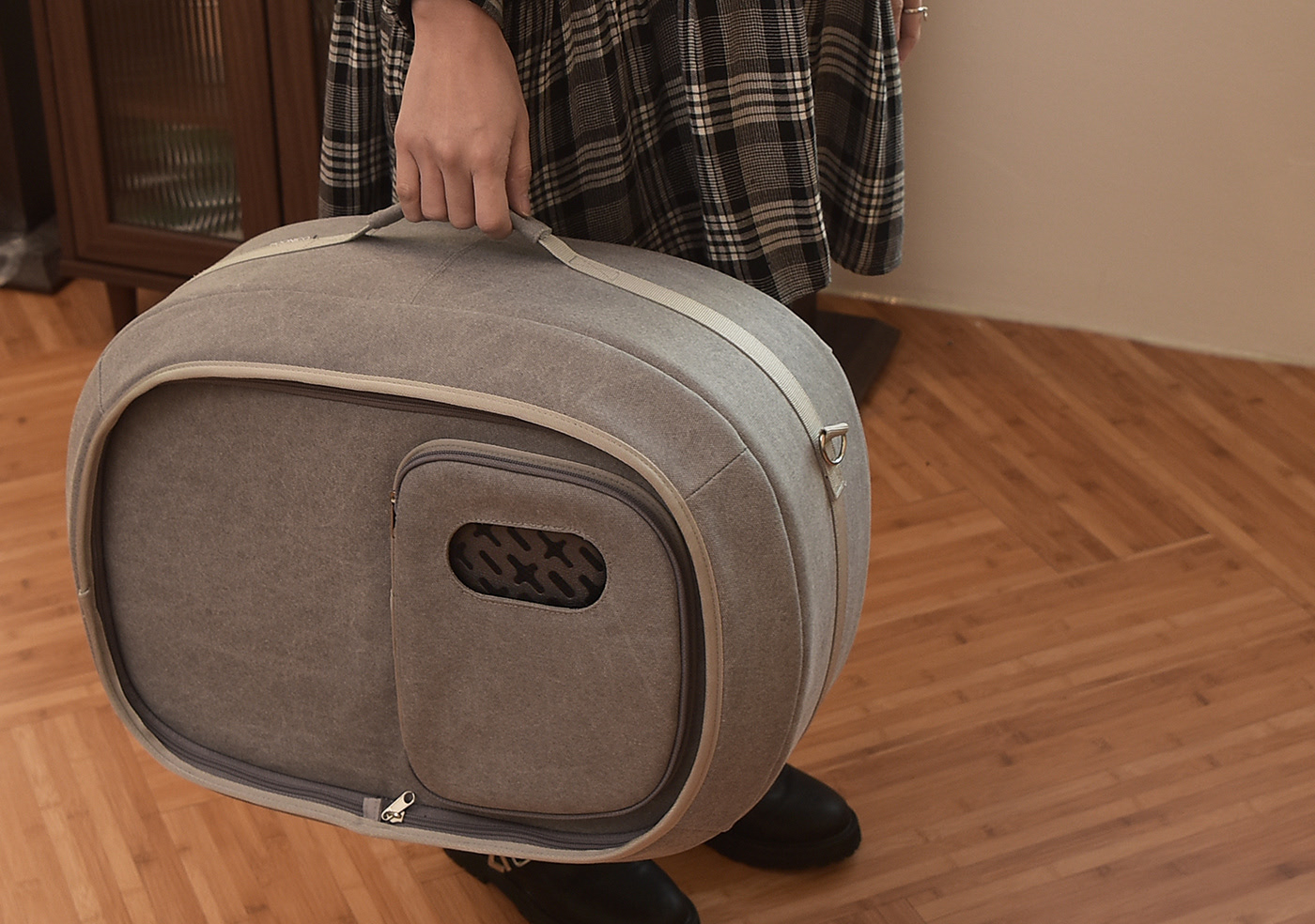 knapsack，Pets，grey，fashion，