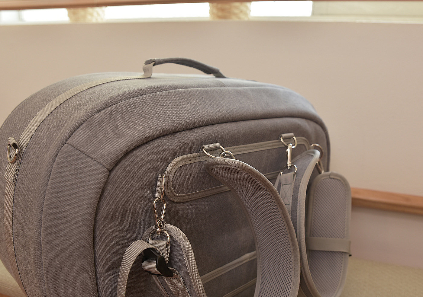 knapsack，Pets，grey，fashion，