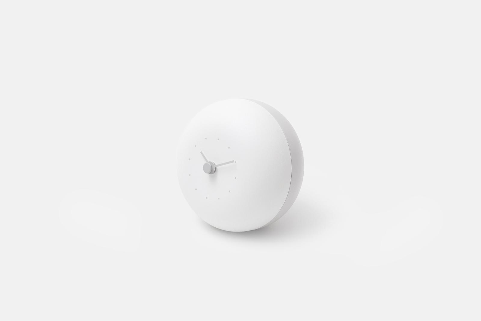 Clock，Taiwan，Minimalist，alloy，Mute，white，blue，