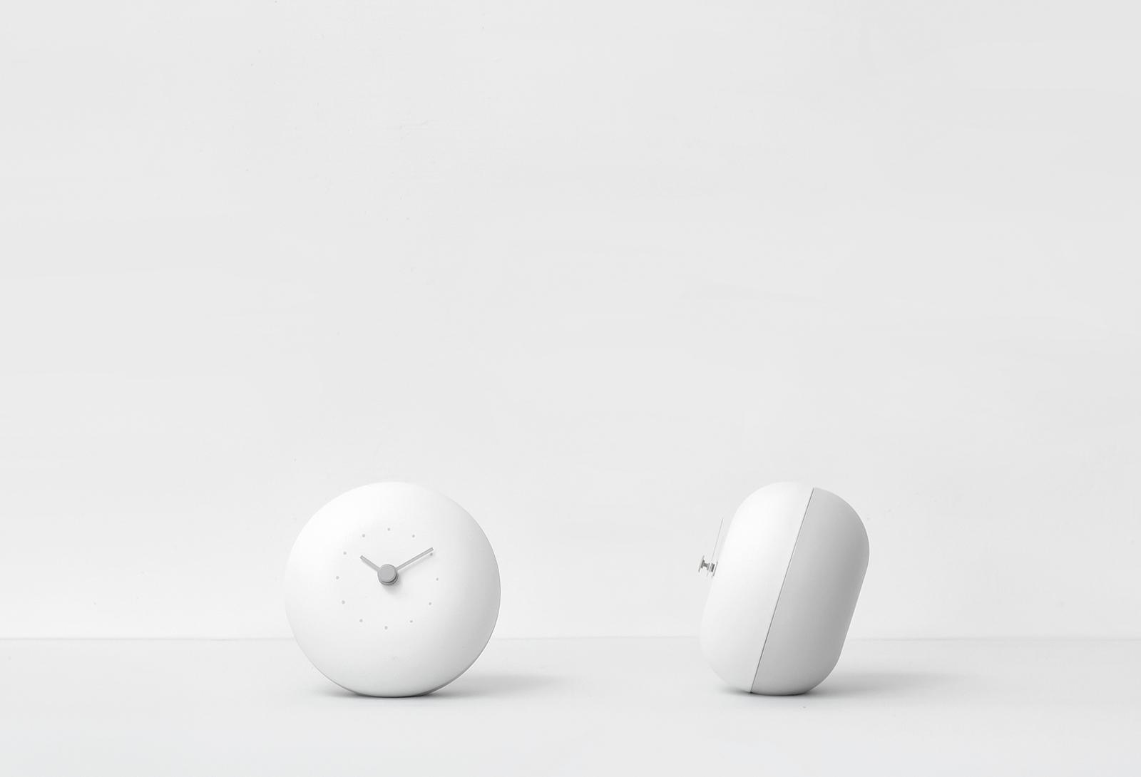 Clock，Taiwan，Minimalist，alloy，Mute，white，blue，