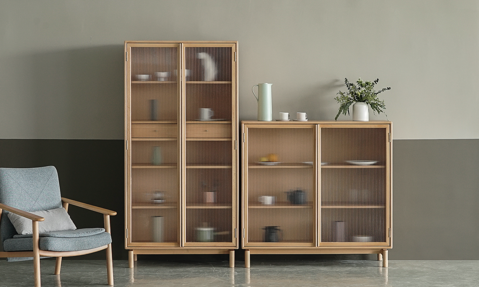 Side cabinet, solid wood, Changhong glass，