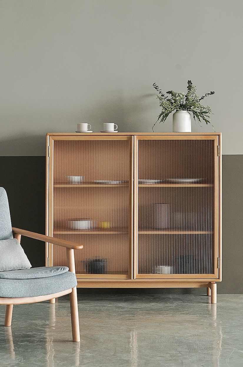 Side cabinet, solid wood, Changhong glass，