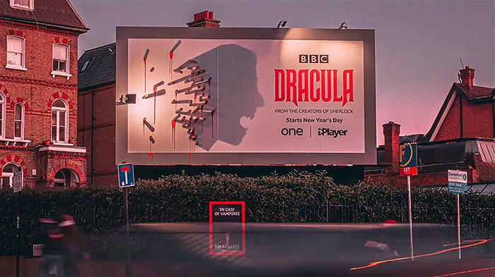 advertisement，Dracula，vampire，Wooden stake，night，