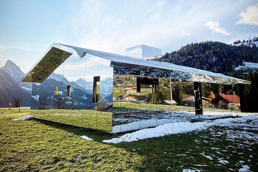 Glass，transparent，multi-storied building，mirror，