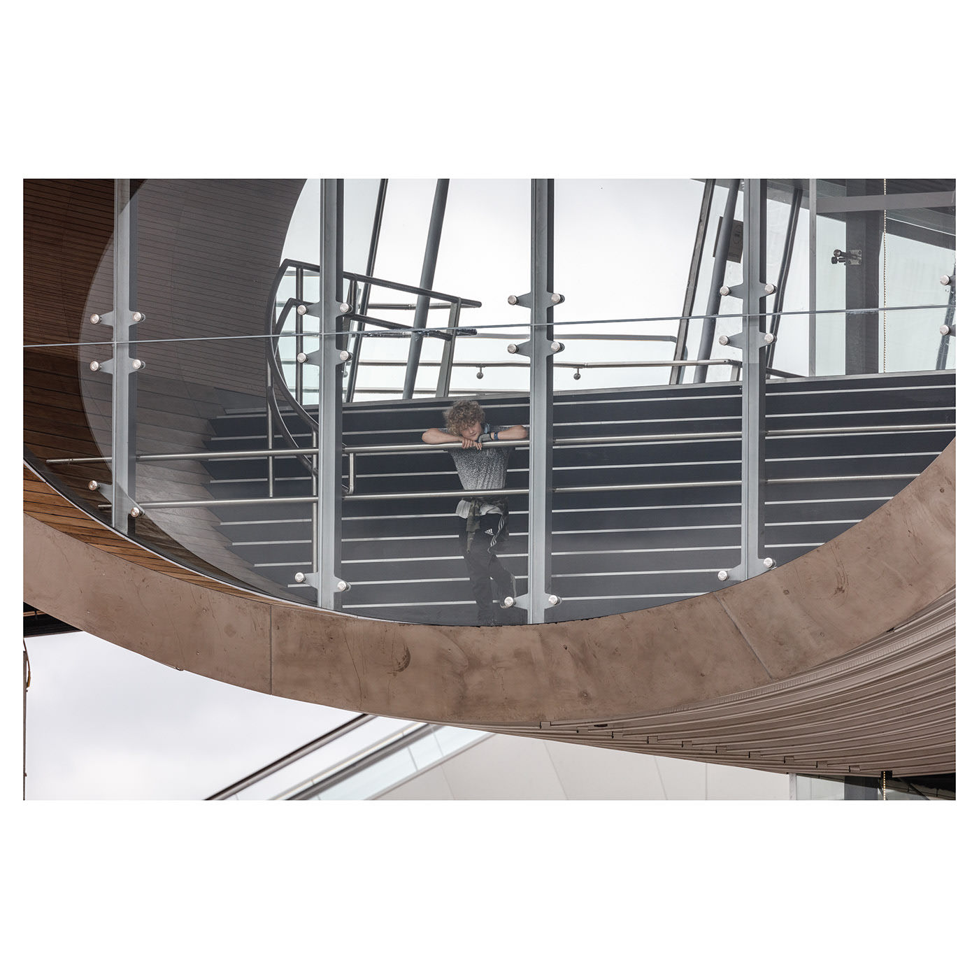 footbridge，Art，Rasmus Horsthoj，Photography，K Ø G E N O R D，station，traffic，