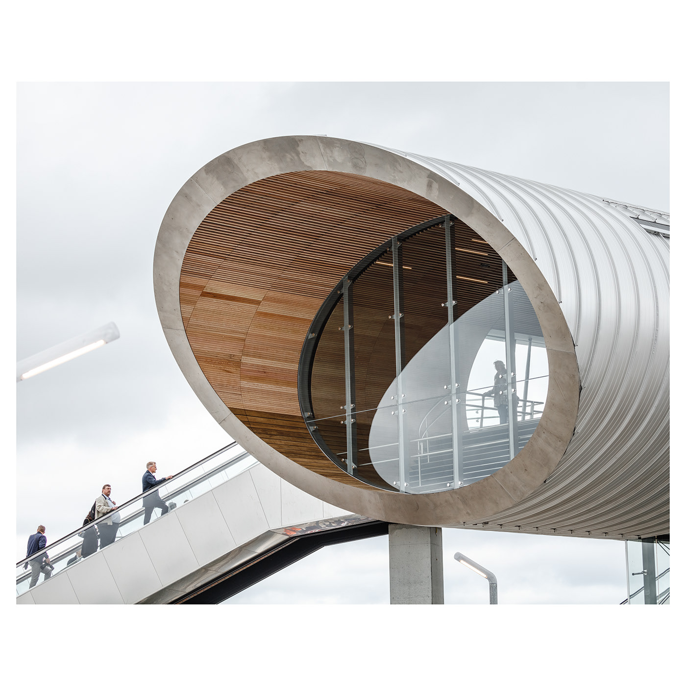 footbridge，Art，Rasmus Horsthoj，Photography，K Ø G E N O R D，station，traffic，