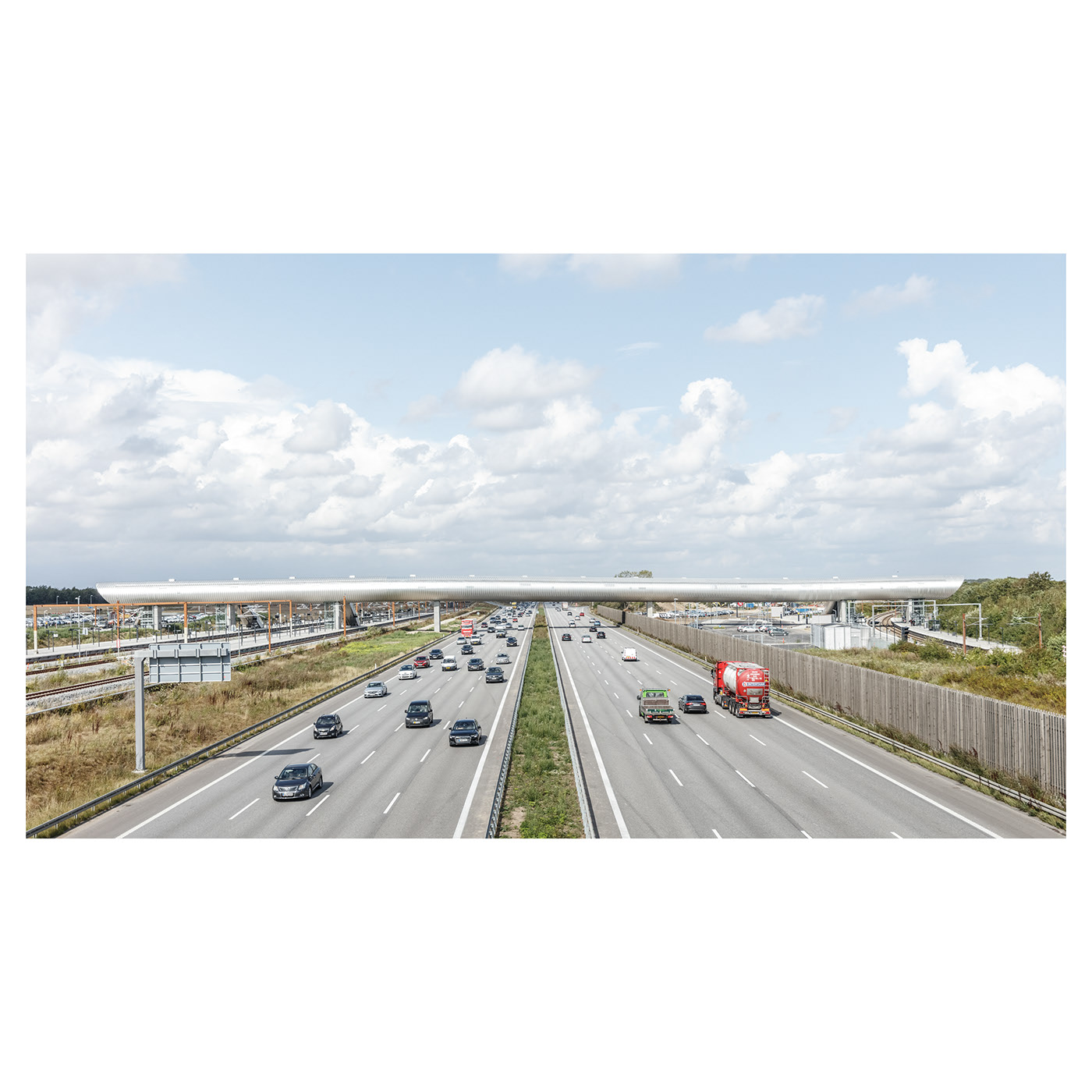 footbridge，Art，Rasmus Horsthoj，Photography，K Ø G E N O R D，station，traffic，