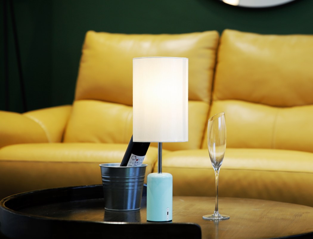 lighting，Touch ，waterproof，intelligence，wireless，charge，Desk lamp，Cuppa，