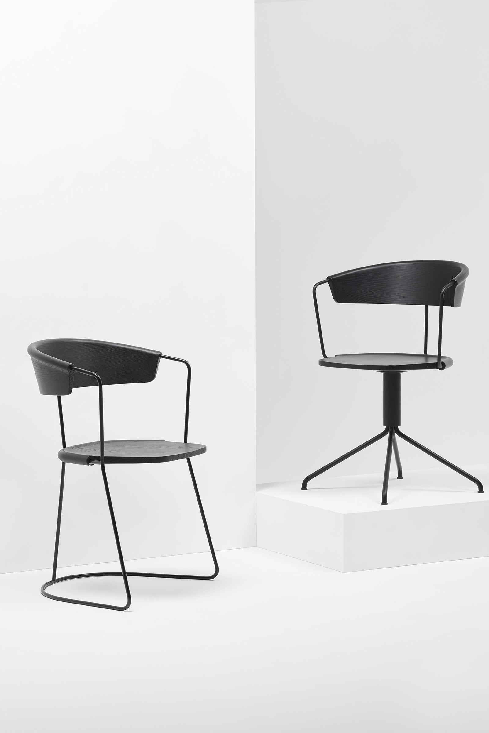 carving，manual，Metal，woodiness，chair，