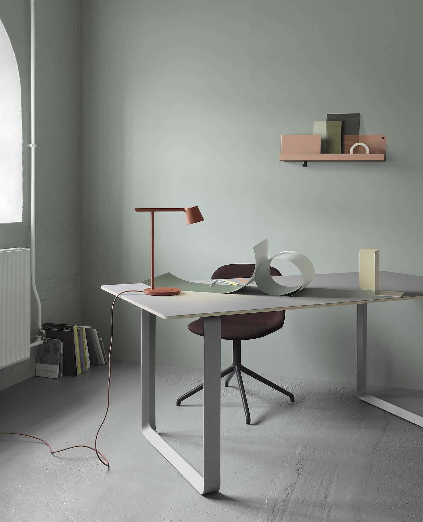 Jens Fager，muuto，Tip Lamp，极简，台灯，照明，