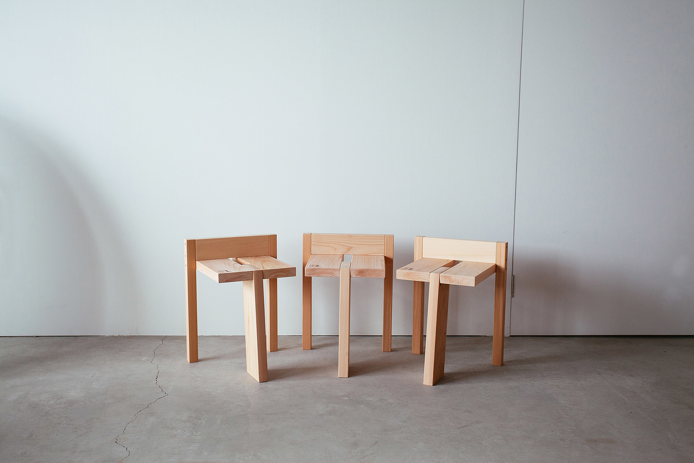 bedside cupboard，Portable，woodiness，stool，assemble，
