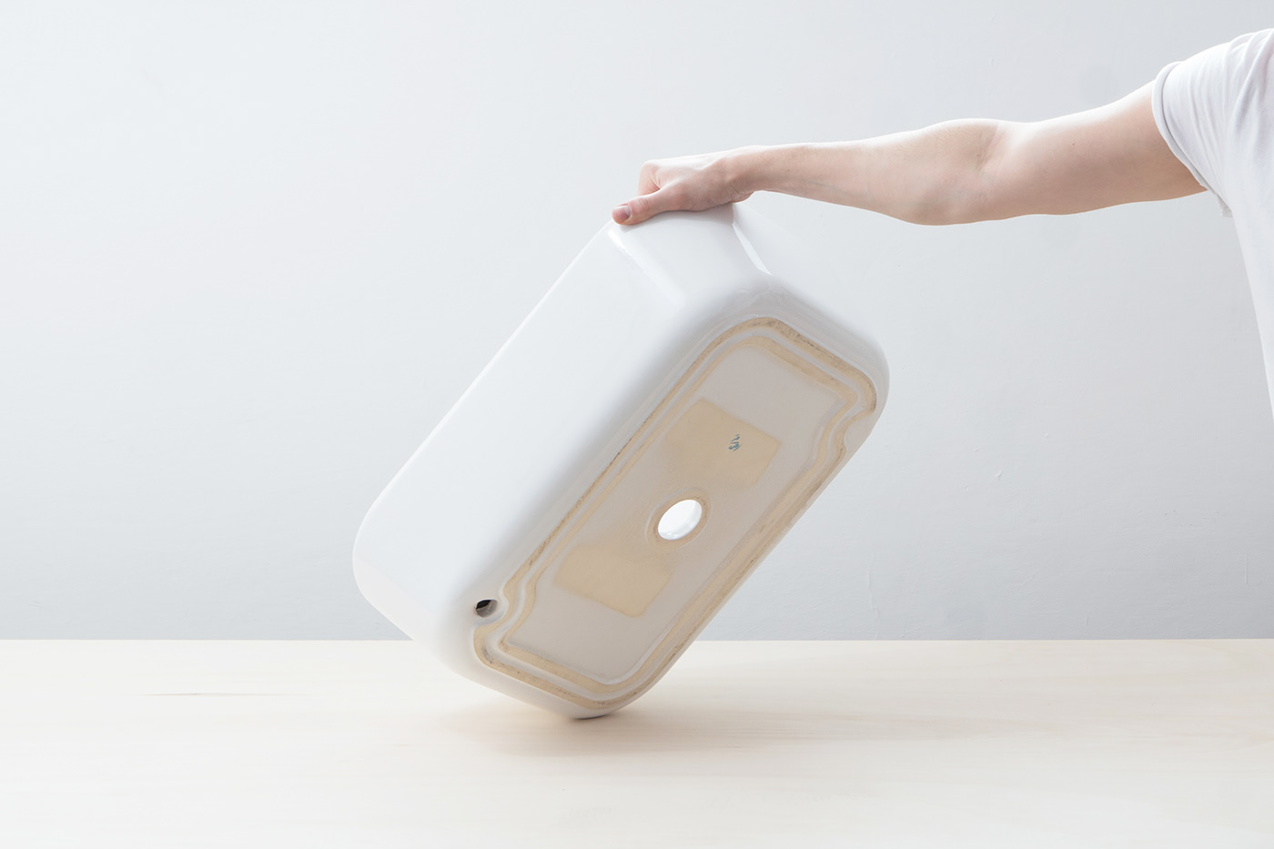 Basin，Shower Room，ceramics，white，Simplicity，