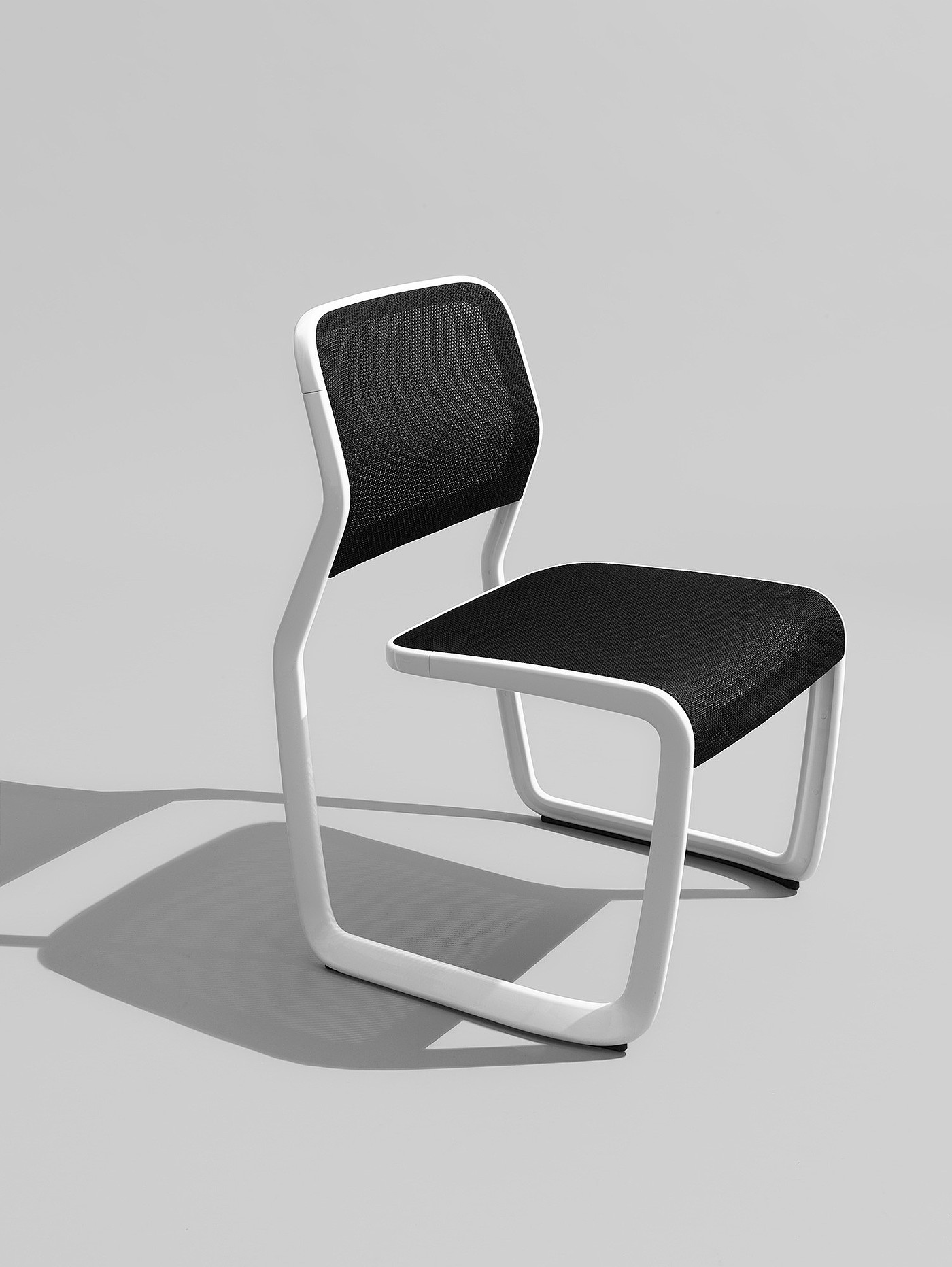 salute，designer，chair，Marc Newson ，