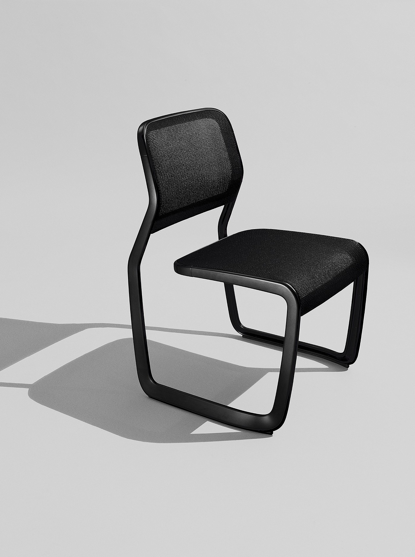 salute，designer，chair，Marc Newson ，