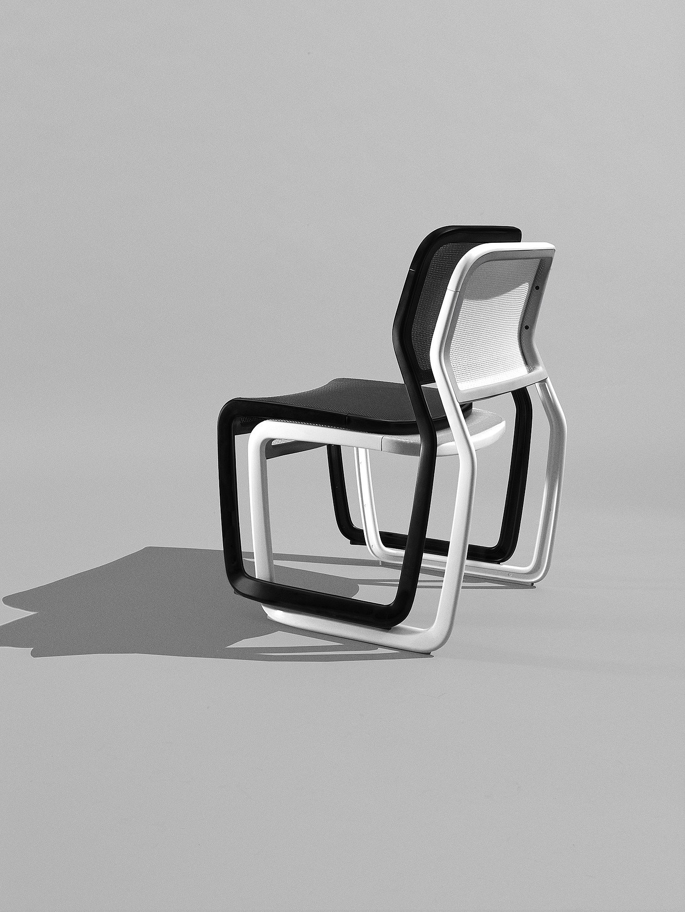 salute，designer，chair，Marc Newson ，