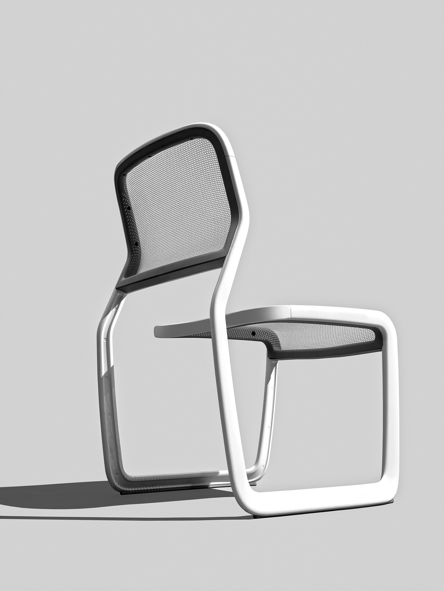 salute，designer，chair，Marc Newson ，