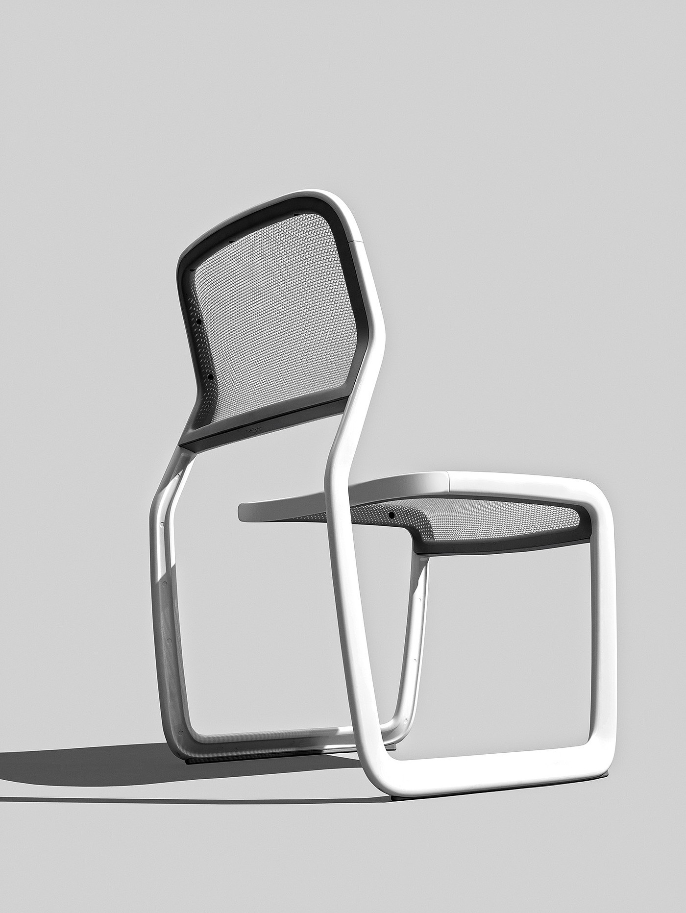 salute，designer，chair，Marc Newson ，