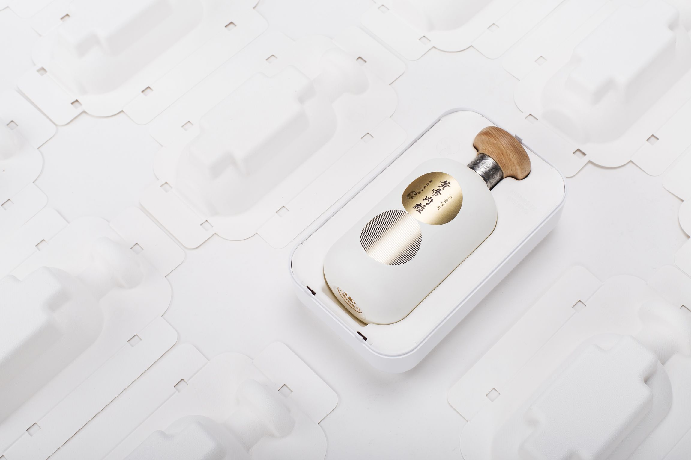 packing design，Wine bottle design，Cultural and creative design，two thousand and twenty，