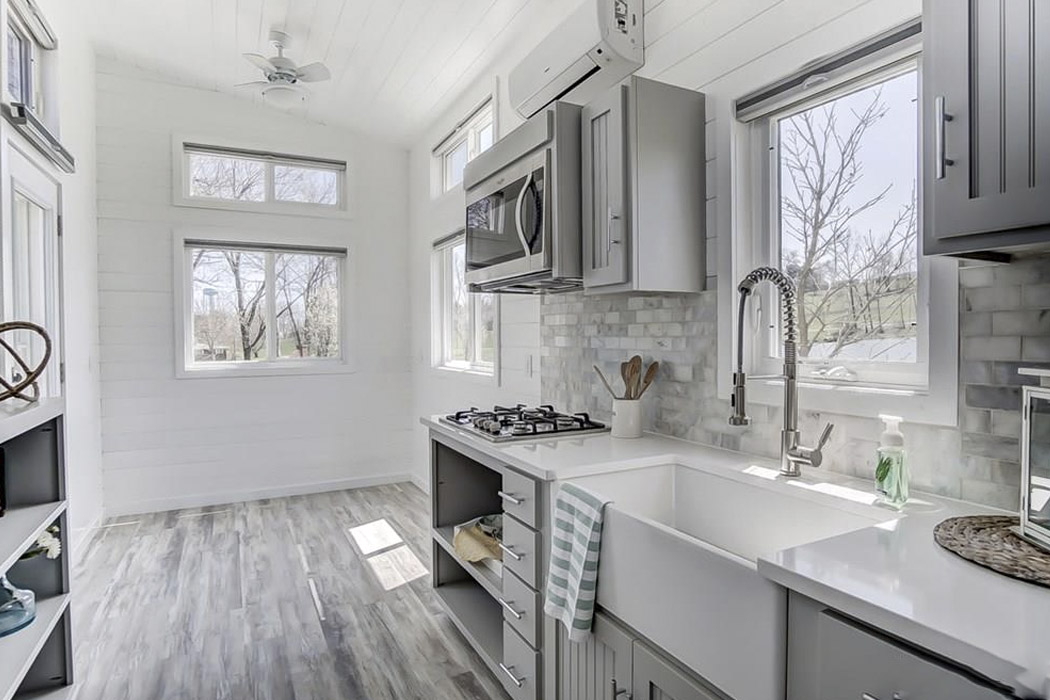 Interior design，Minimalism，Touring car，Life attitude，