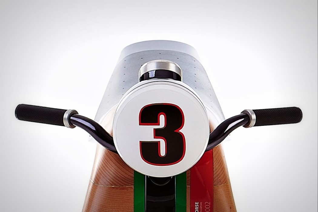 modern，comfortable，wooden ，rocking horse，