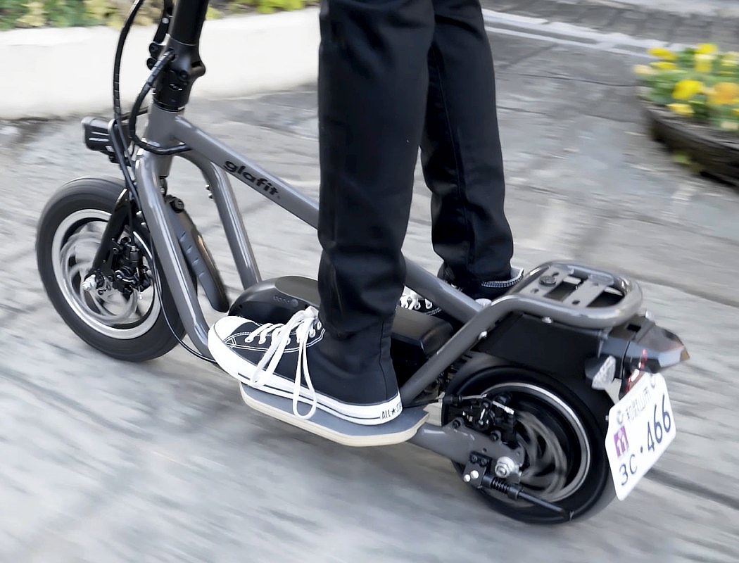 industrial design，vehicle，Electric scooter，X-Scooter LOM，