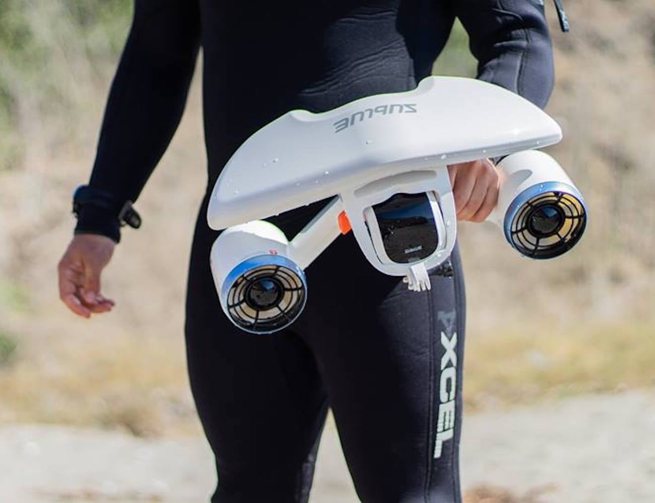 underwater world，diving，Twin propeller，Underwater scooter，