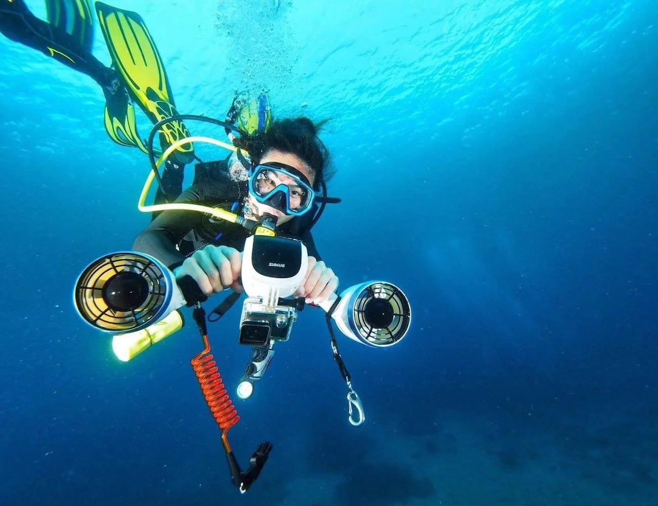 underwater world，diving，Twin propeller，Underwater scooter，