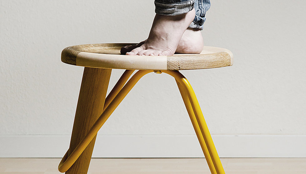 woodiness，stool，Home Furnishing，furniture，Bright yellow，