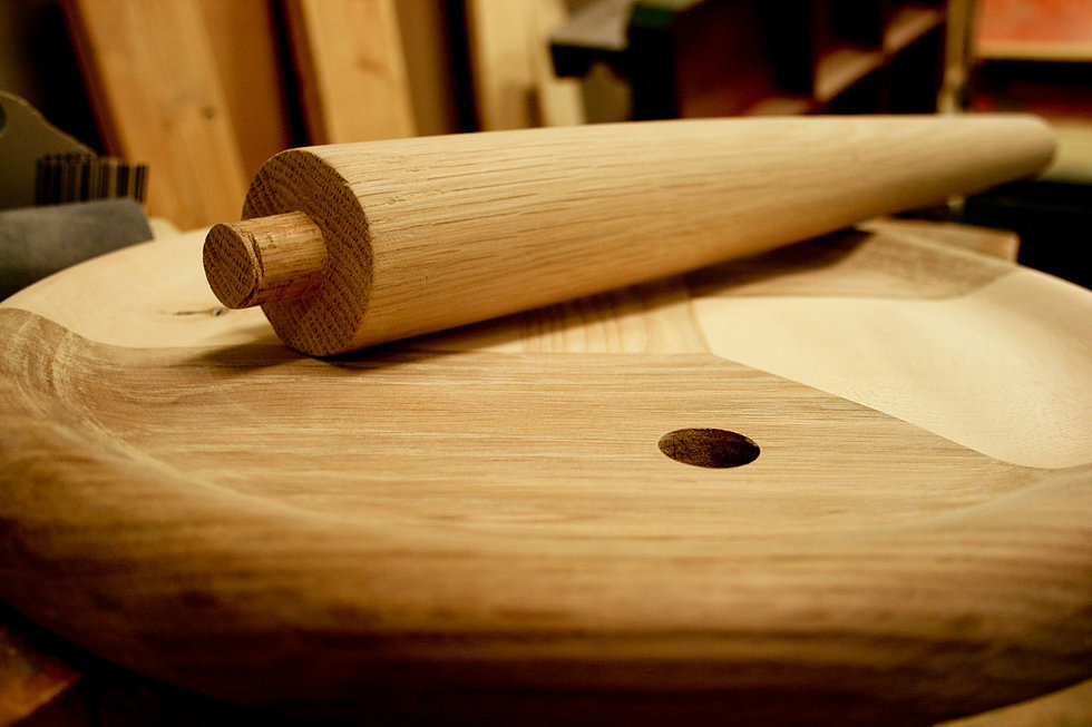 woodiness，stool，Home Furnishing，furniture，Bright yellow，