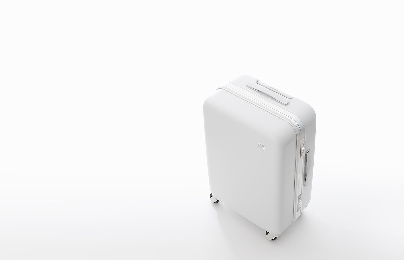 suitcase，white，Plus Minus Zero，