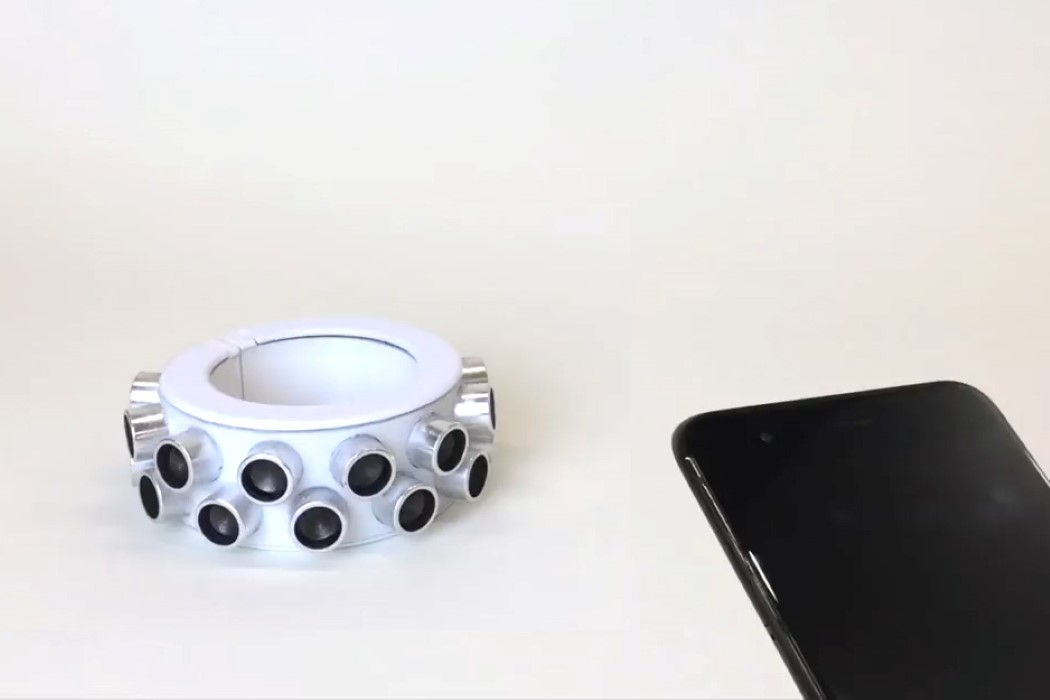 Wristband type，ultrasonic sensor ，Privacy，conversation，