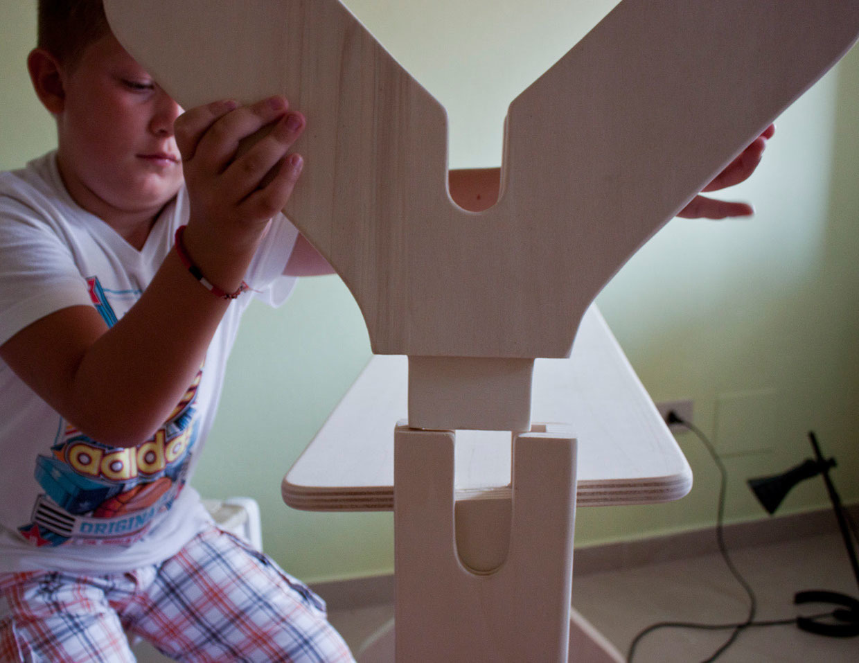 Home Furnishing，children，Table，Easy assembly，wood，