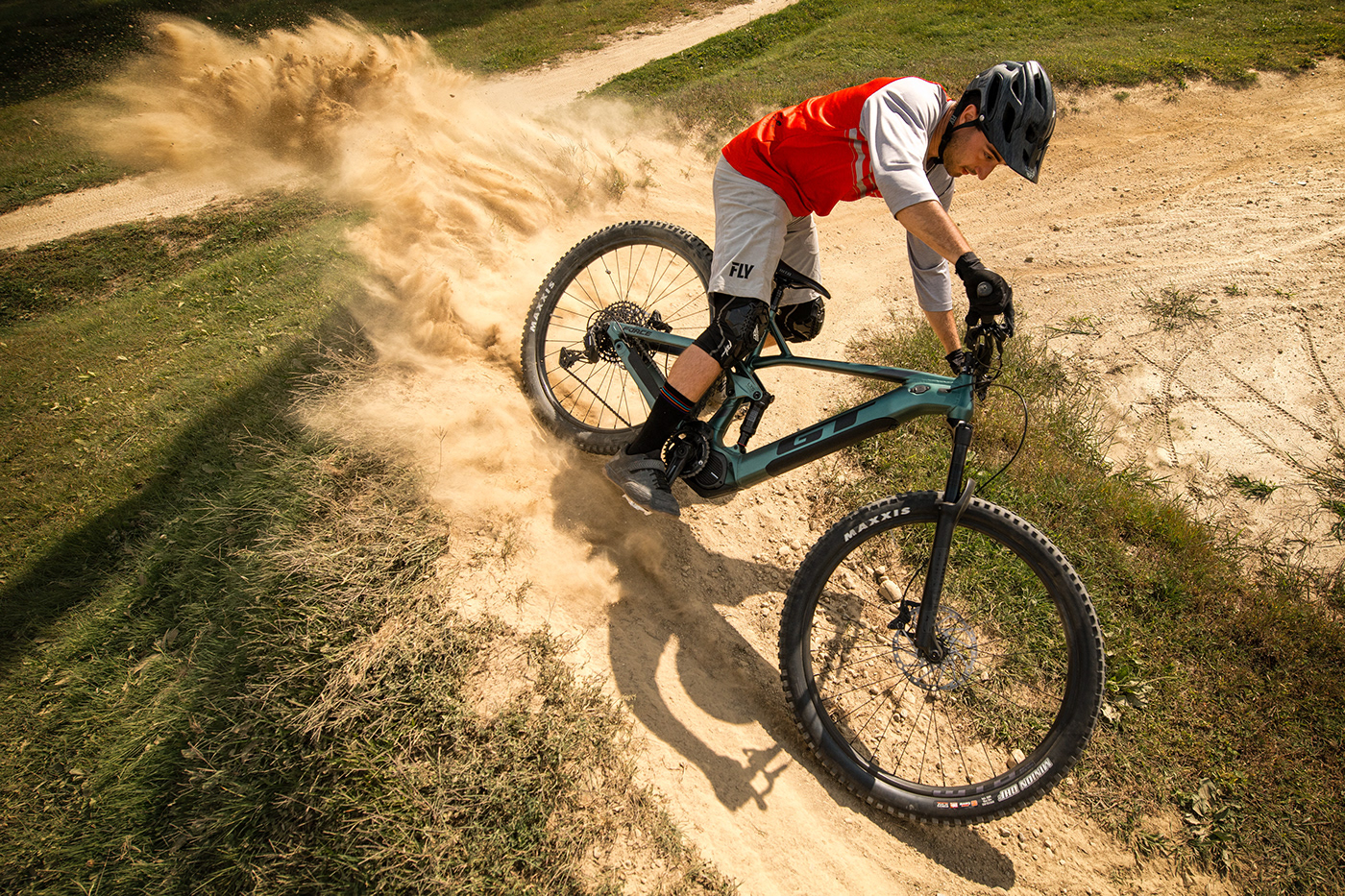 GT E-FORCE，Bicycle，vehicle，